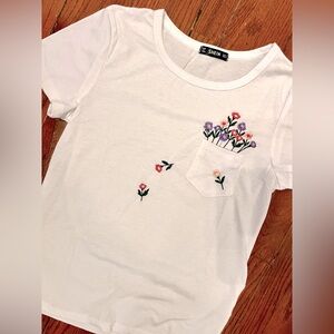 SHEIN flower bouquet embroidered tshirt